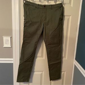Abercrombie & Fitch Men’s Olive Green Super Skinny Chino 36x32